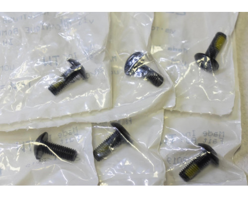 250000742 Винт крепления защиты рук Outlander 250000742