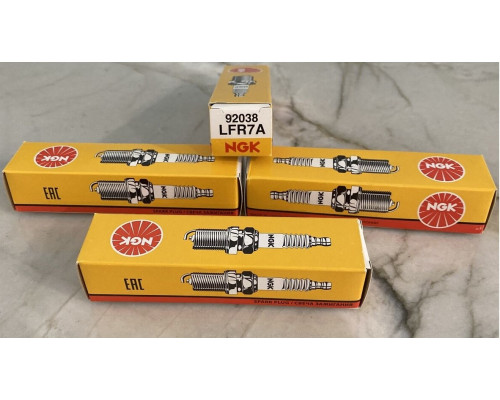 92038 NGK Свеча Зажигания LFR7A Для Yamaha LFR-7A000-00-00