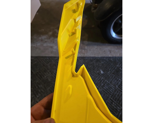 517306375 Основание Низкого Ветрового Стекла Желтое Для Ski Doo Gen4 517306380, 517307203, 517305749