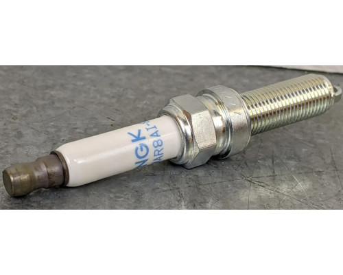 715900785 Свеча Зажигания NGK 92288 LMAR8AI-8 Для BRP Can Am, BMW 12127728657